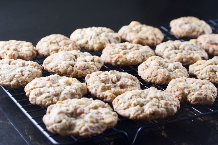 Strawberry White Chocolate Chip Oatmeal Cookies